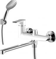 Смеситель для ванны Rossinka W W35-32 универсальный