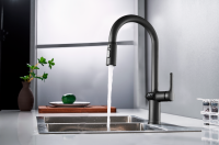 Смеситель для кухни Esko Kitchen K15B LED вытяжной, с дисплеем