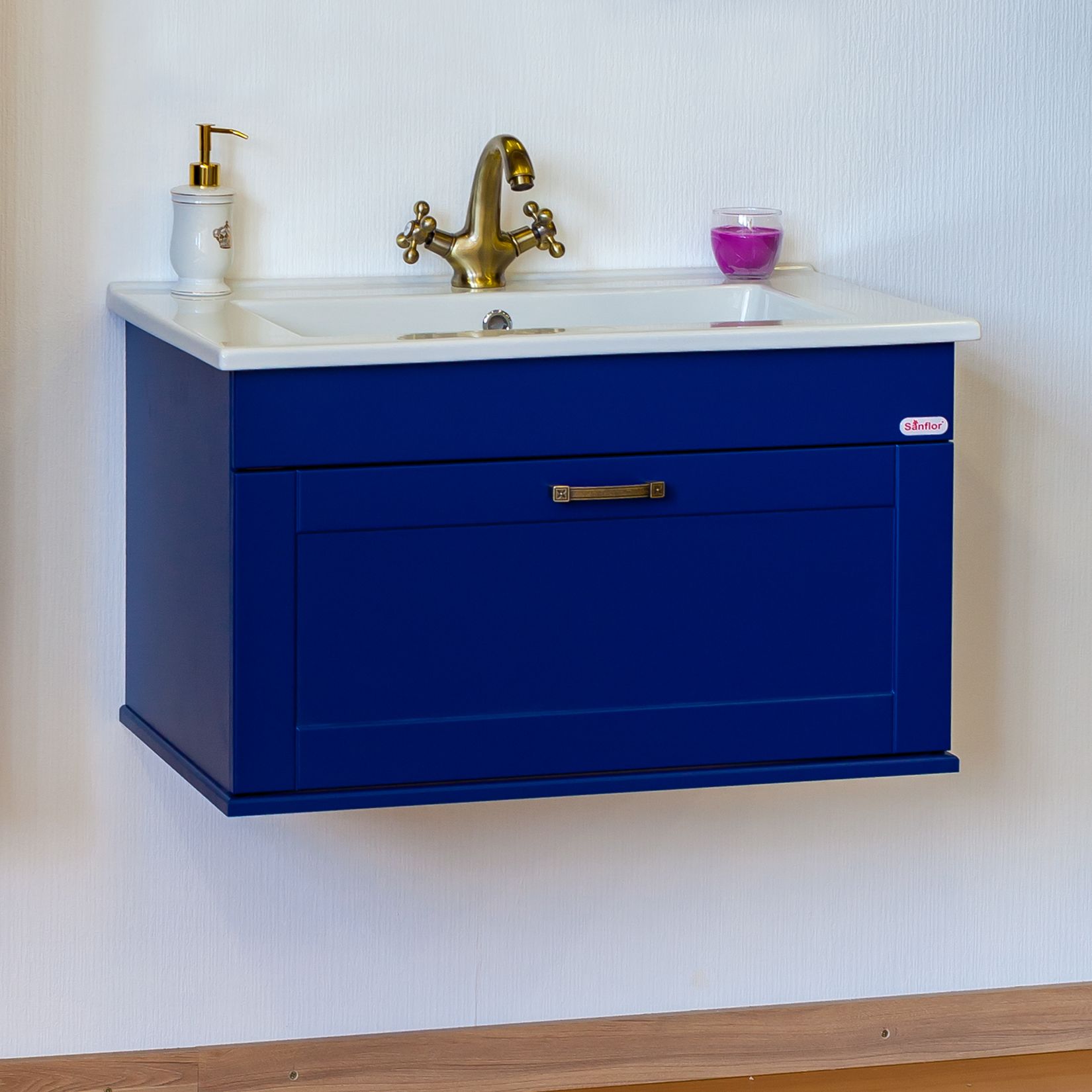 комплект мебели для ванной синий