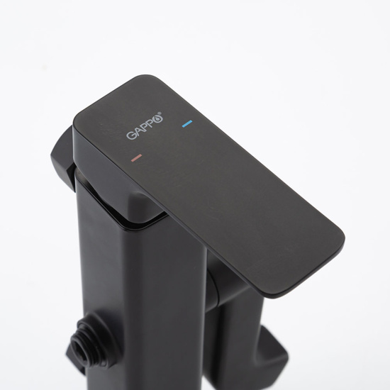 Душевая стойка Gappo G2418-26, черный