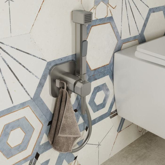 Гигиенический душ Iddis Spring 004BNS0i08 со смесителем, с внутренней частью