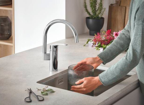 Смеситель для кухни Grohe Eurosmart 33202003