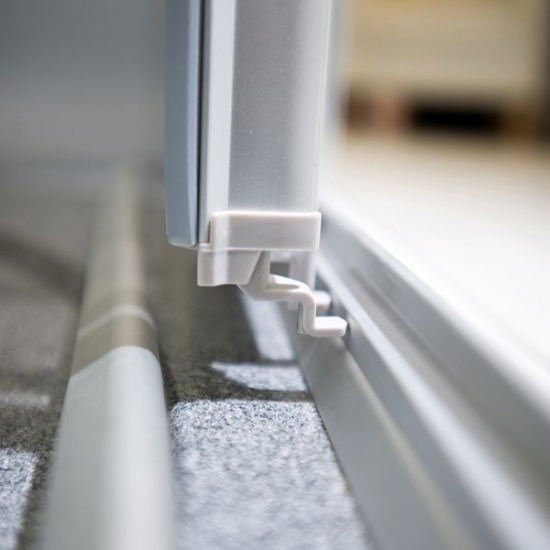 Душевая дверь в нишу GuteWetter Practic Door GK-403 133-137 см стекло бесцветное, профиль матовый хром