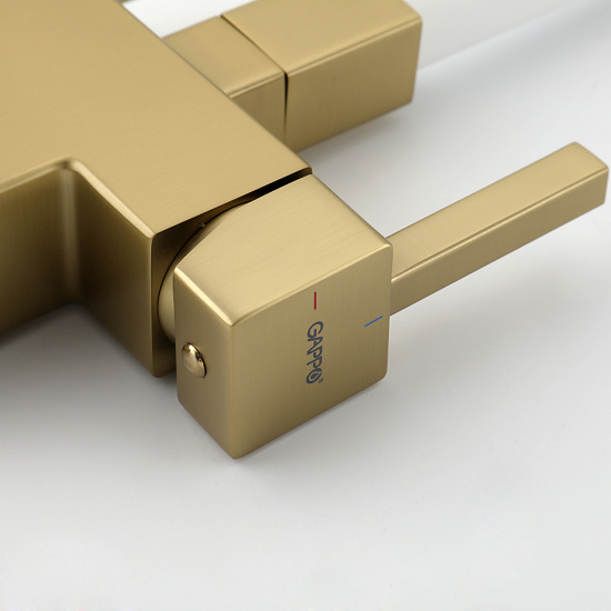 Смеситель для кухни Gappo G4395-33 с подключением к фильтру, золотой сатин