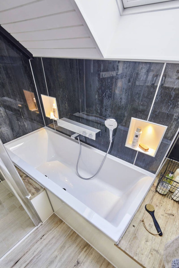 Смеситель для ванны Hansgrohe ShowerTablet 13109400 термостат