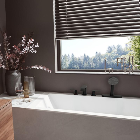 Смеситель на борт ванны Hansgrohe Vivenis 75444670 матовый черный