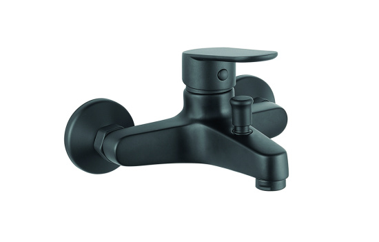 Смеситель для ванны Fiore Kevon Black Matt 81NN1510, черный