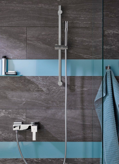 Смеситель для душа Grohe Sail Cube 23437000 хром