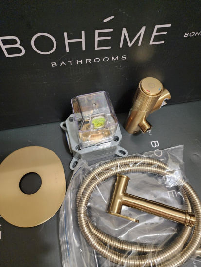 Гигиенический душ Boheme Tech 157-MG со смесителем