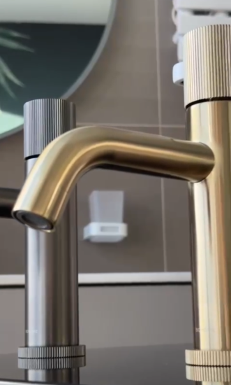 Смеситель для раковины Boheme Stick Linea 121-MG.3