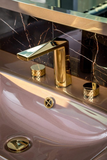Смеситель для раковины Boheme Venturo 150-BG-DIAMOND