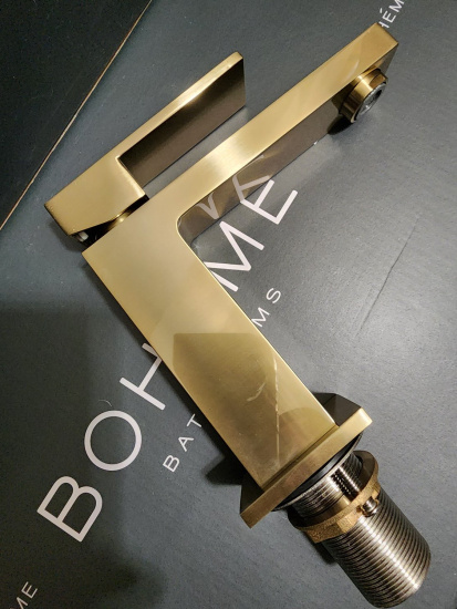Смеситель для раковины Boheme Qubic 471-MG