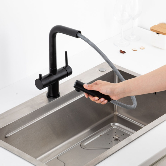Смеситель для кухни Gappo G4397-76 с выдвижным изливом, черный