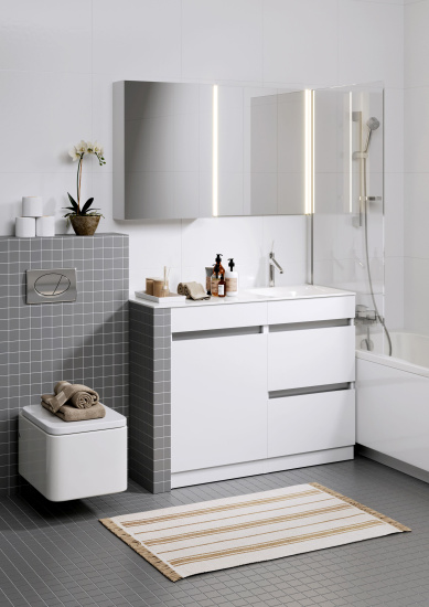 Тумба с раковиной Aqwella Forma с бельевой корзиной слева