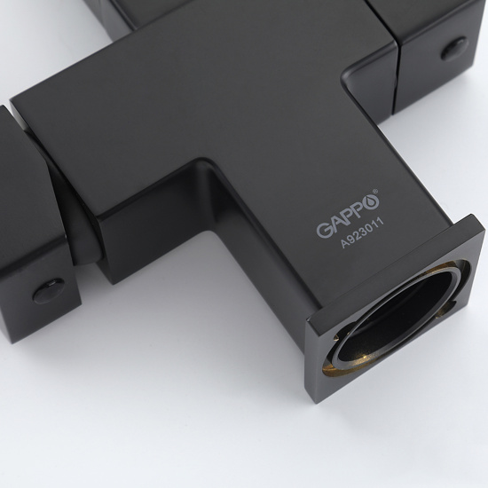 Смеситель для кухни Gappo G4395-36 с подключением к фильтру, черный