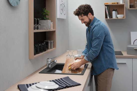 Смеситель для кухни Hansgrohe Focus M42 71808000 хром