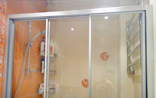 Душевая дверь в нишу GuteWetter Practic Door GK-403A правая 131-135 см стекло бесцветное, профиль матовый хром