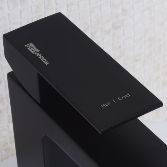 Смеситель для раковины Wasserkraft Abens 2003H