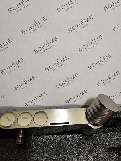 Душевая стойка Boheme Stick Spirale 128-NB.4