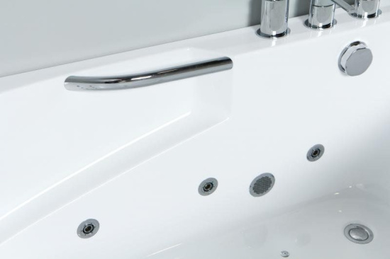 Акриловая ванна BelBagno BB44-1500-R 150 см