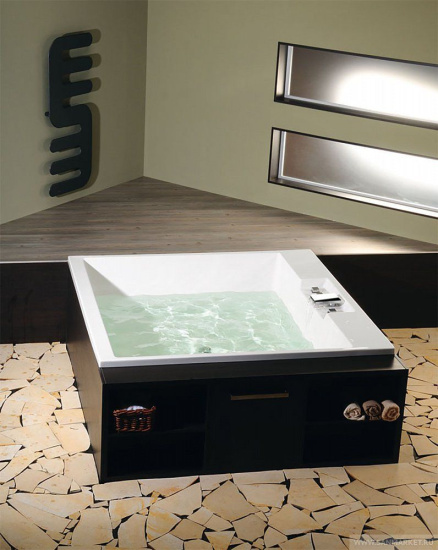 Акриловая ванна Alpen Came 175x175 см