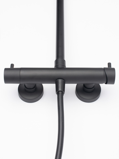 Душевая стойка AQUAme AQM8001MB