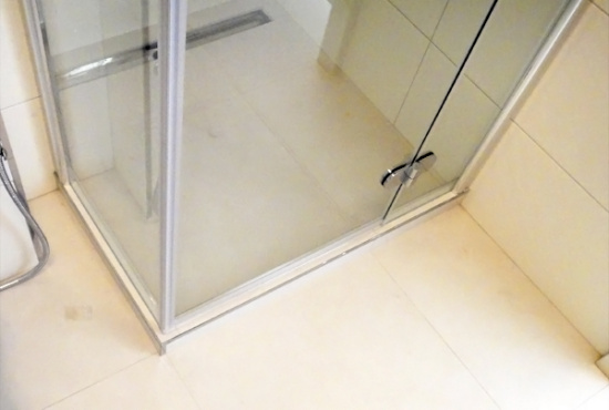 Душевой уголок GuteWetter Lux Square GK-103 правый 100x100 см стекло бесцветное, профиль хром