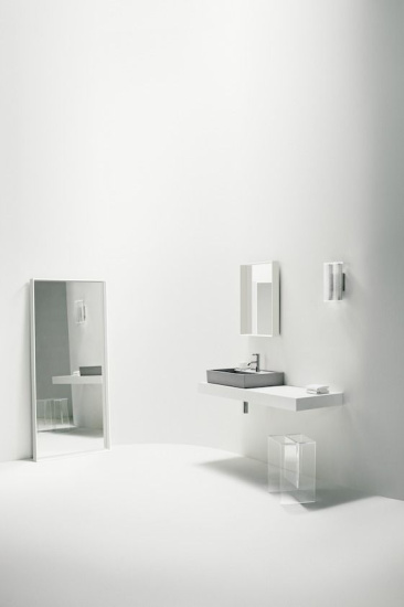 Банкетка Laufen Kartell 3.8933.0.084.000.1 прозрачная