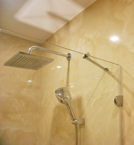 Душевой уголок GuteWetter Lux Festt GK-001 правый 100x100 см стекло бесцветное, фурнитура хром