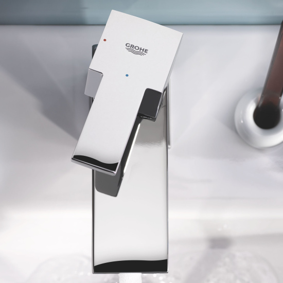 Смеситель для раковины Grohe Sail Cube 23435000