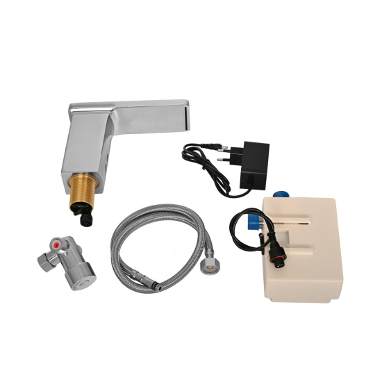 Смеситель для раковины Raiber Sensor RSF88135 сенсорный, хром